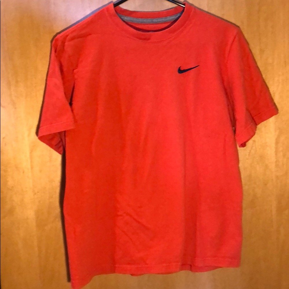 Nike T-shirt